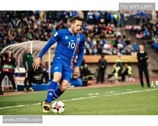 冰岛与智利世预赛对决前瞻分析双方实力与战术博弈