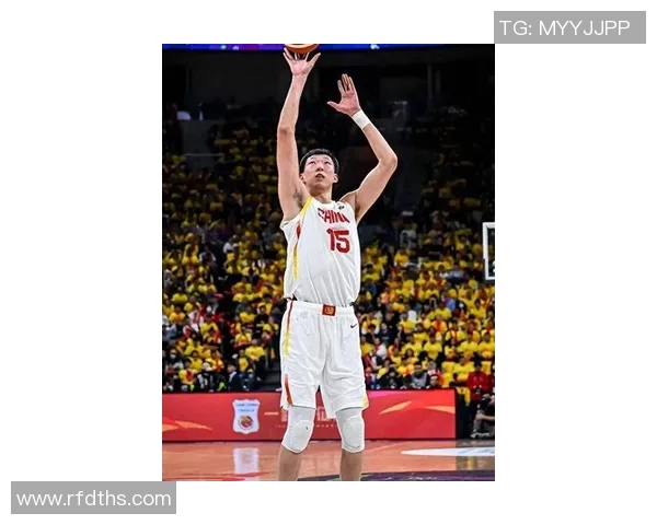 周琦在国际赛场的表现引发热议球迷期待他带领中国篮球再创辉煌