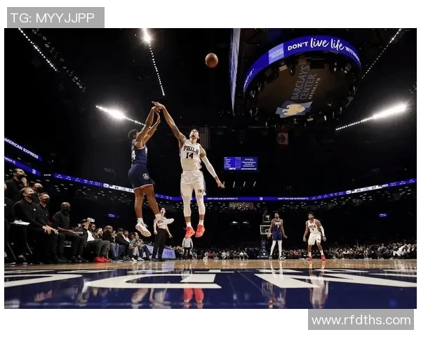 篮网与尼克斯在线直播对决精彩回顾与赛前分析