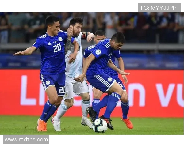 阿根廷与巴拉圭足球对决分析及历史交锋回顾