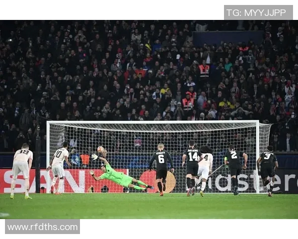 2019年2月13日曼联对阵巴黎圣日耳曼精彩比赛录像回顾与分析