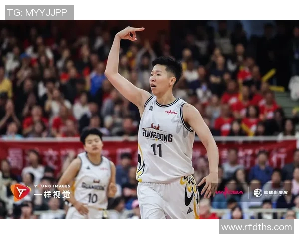 2012年CBA青岛队与北京队激战回顾精彩瞬间与赛场传奇 2012年CBA青岛队与北京队激战回顾精彩瞬间与赛场传奇