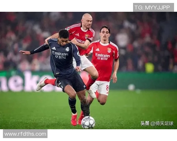 里昂与本菲卡在2019年11月的精彩对决回顾与分析 里昂与本菲卡在2019年11月的精彩对决回顾与分析