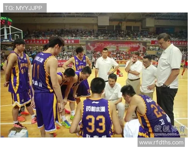 韩国男篮与俄罗斯男篮激战正酣谁能在国际赛场上笑到最后