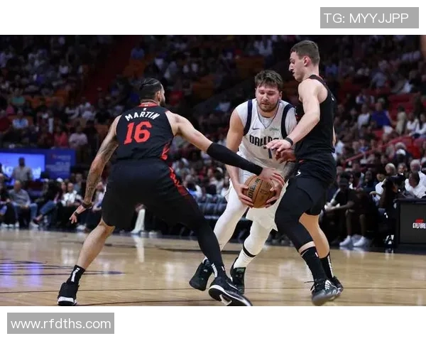 勇士与快船激战13日精彩录像回放全程回顾与分析